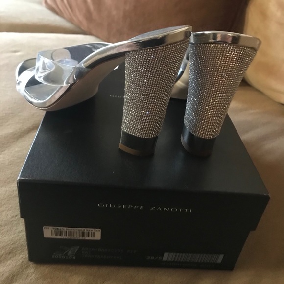 Giuseppe Zanotti Transparent slides - Picture 5 of 12